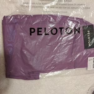 Peloton Essential Capri